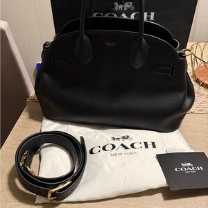 Empire Carryall 35 Black with gold hardware